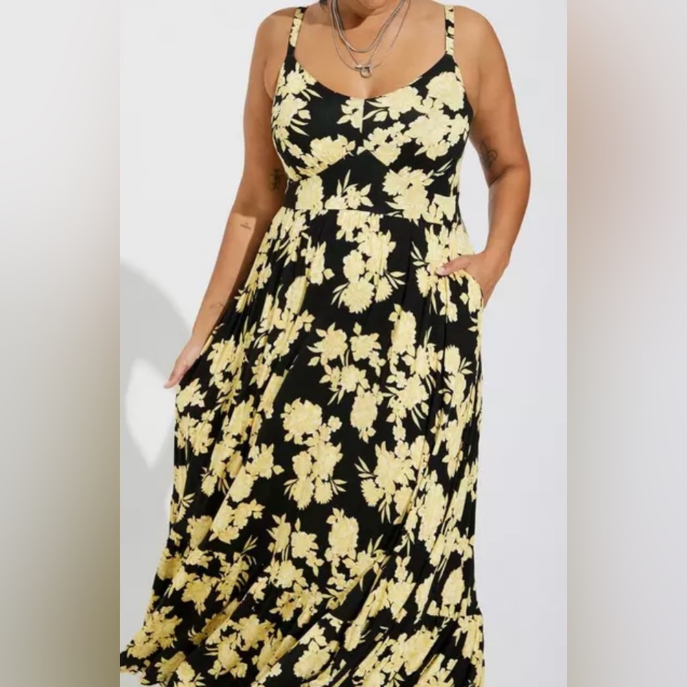 Torrid Maxi Dress V-neck black & yellow floral w/adjustable straps Sz.1 (14/16)